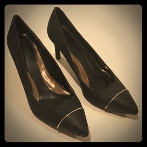 Calvin Klein Black Heel Shoes (Sz 7.5)